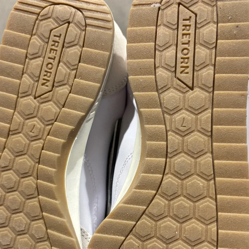 Tretorn Cream and Green Sneakers - Picture 6 of 12